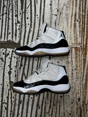 Jordan retro 11 concord size 6y
